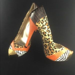 Just Fab animal print platform pumps, size 6